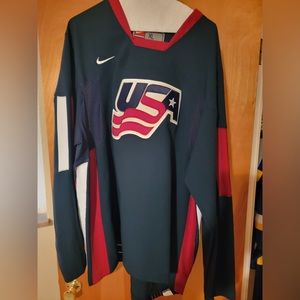 Plain USA hockey jersey by Nike size XL NWOT
